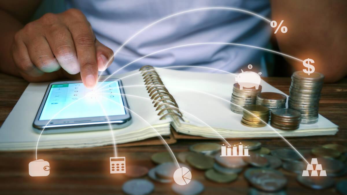 Mercado financeiro: juros futuros sobem e renovam máximas em meio a incertezas globais