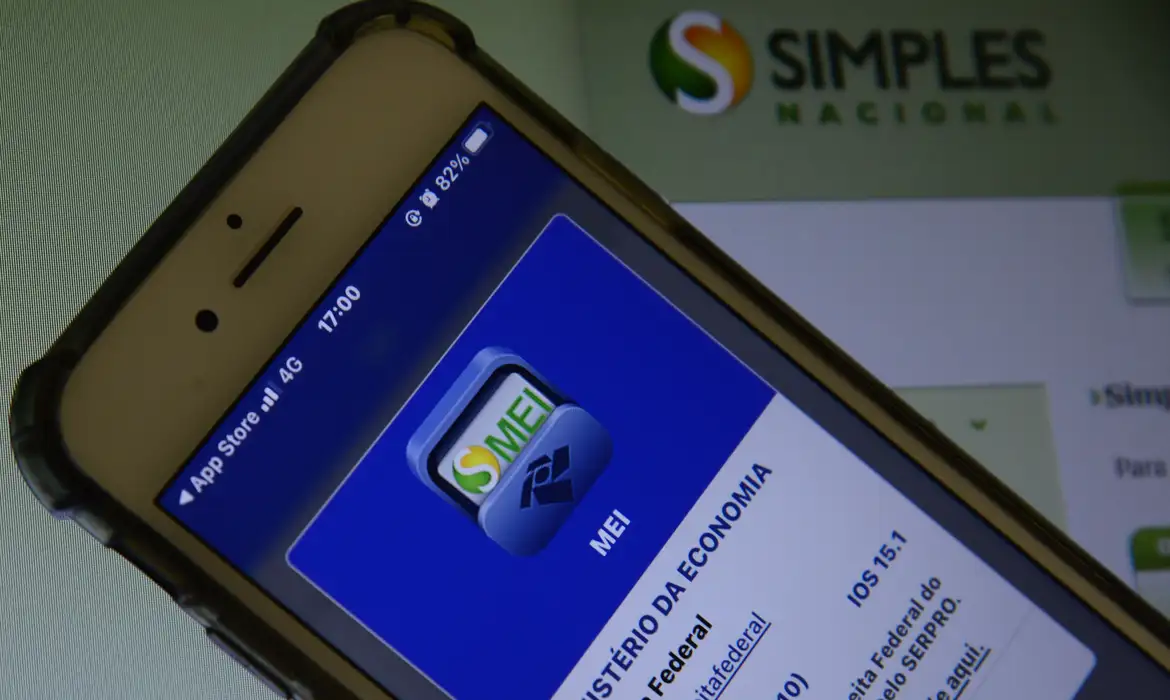 MEI que deixou de entregar declaração anual acumula multa de 2% ao mês